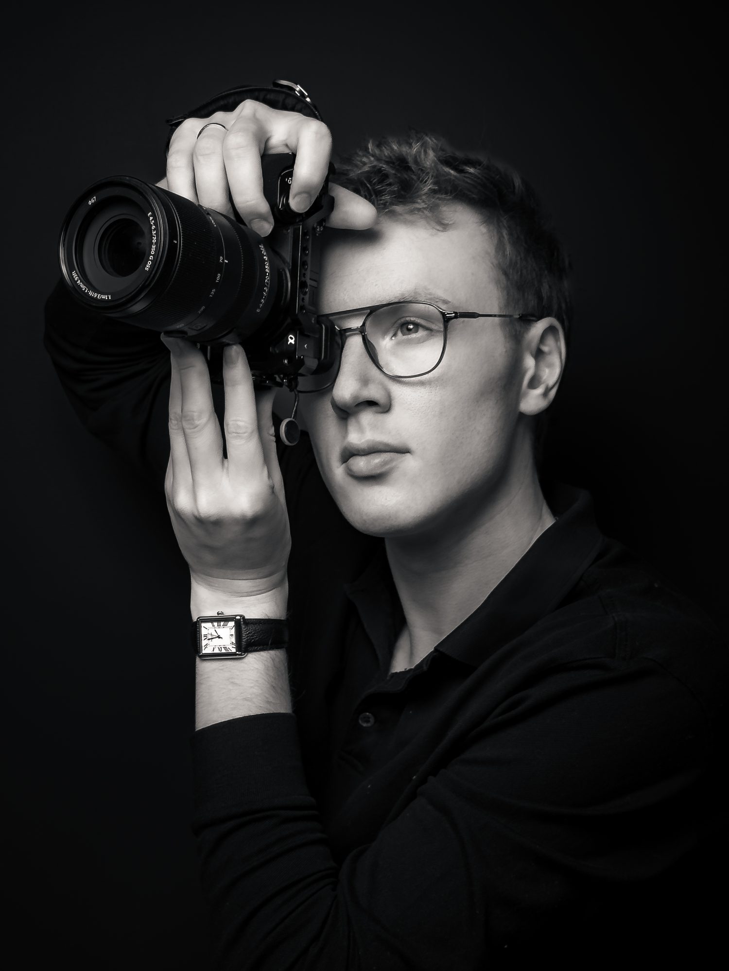 Mikkel photographing a product